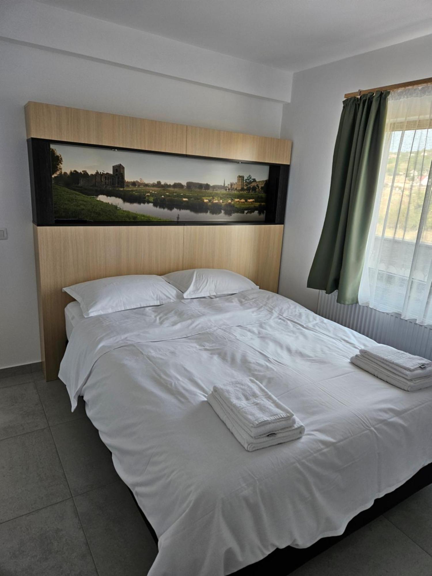 Casa Cristian Apartman Torda Kültér fotó